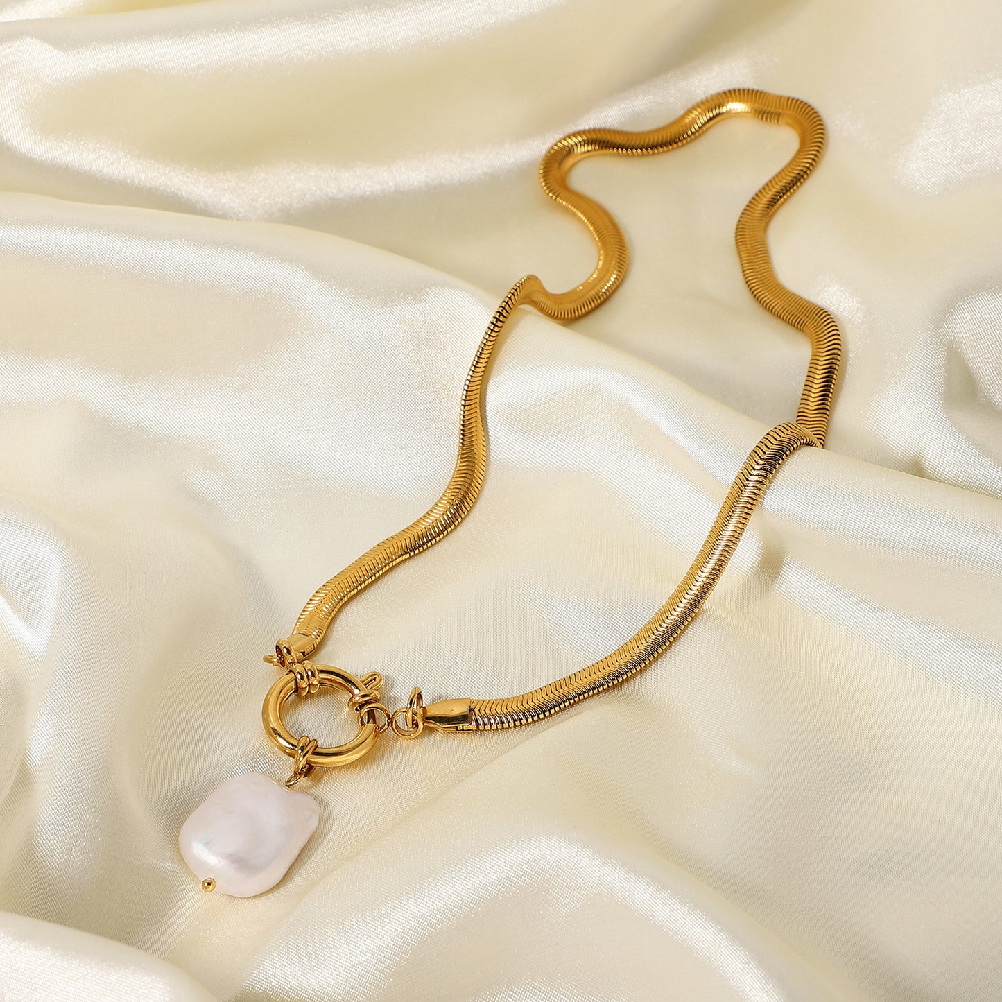 Freshwater Pearl Pendant Necklace
