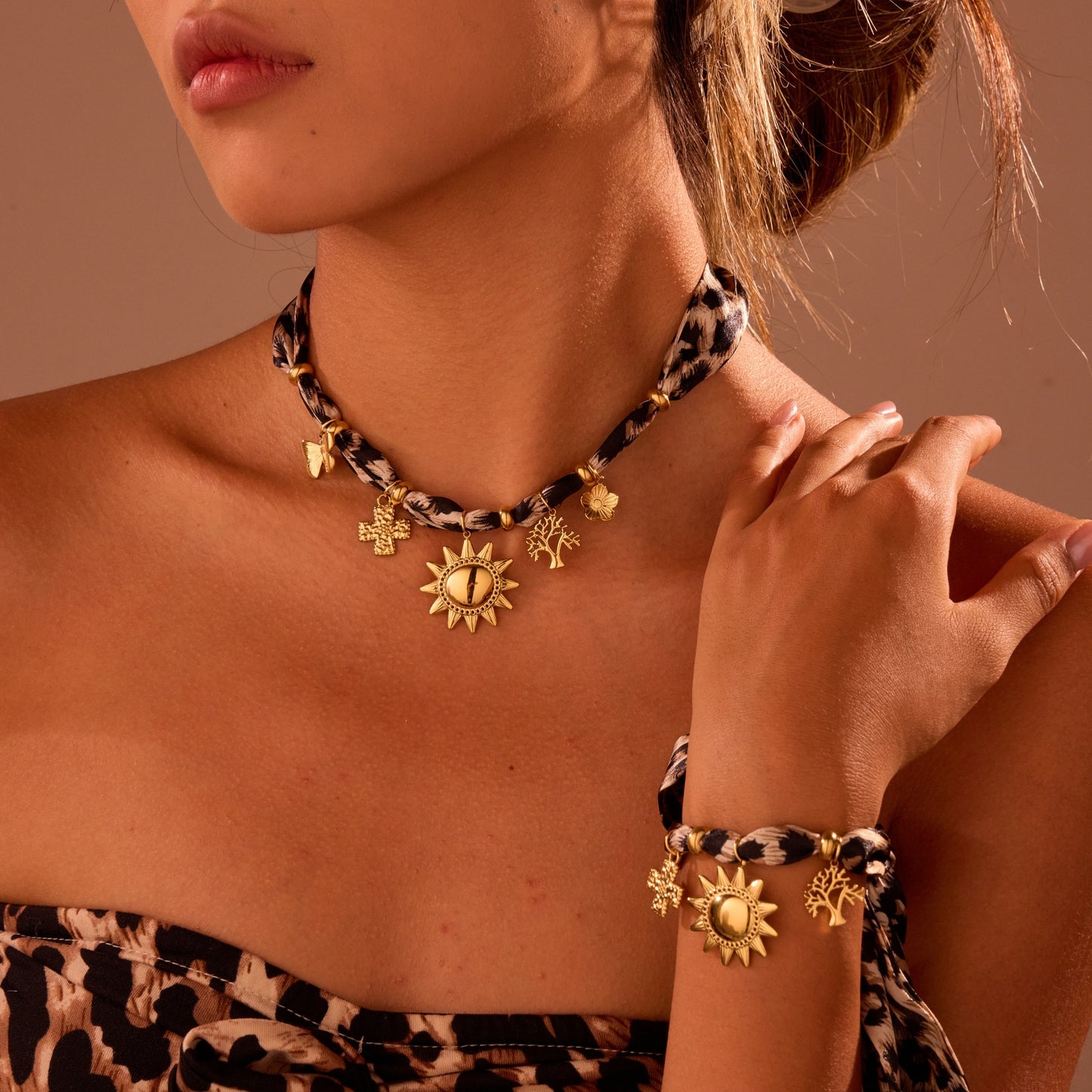Leopard Print Scarf Sun Pendant Necklace Set