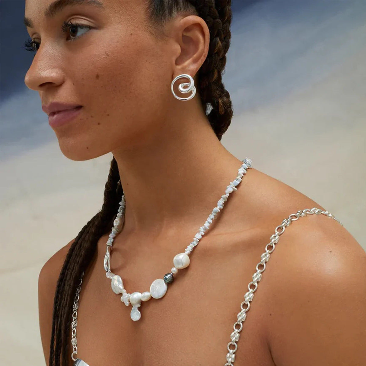 Spinning Hollow Stud Earrings