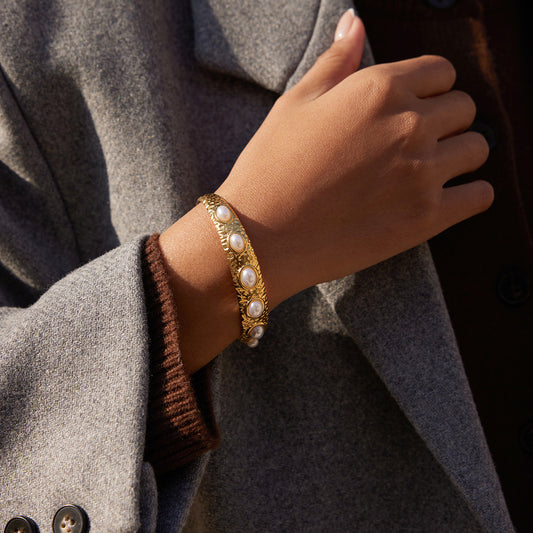 Resin Pearl Bangle