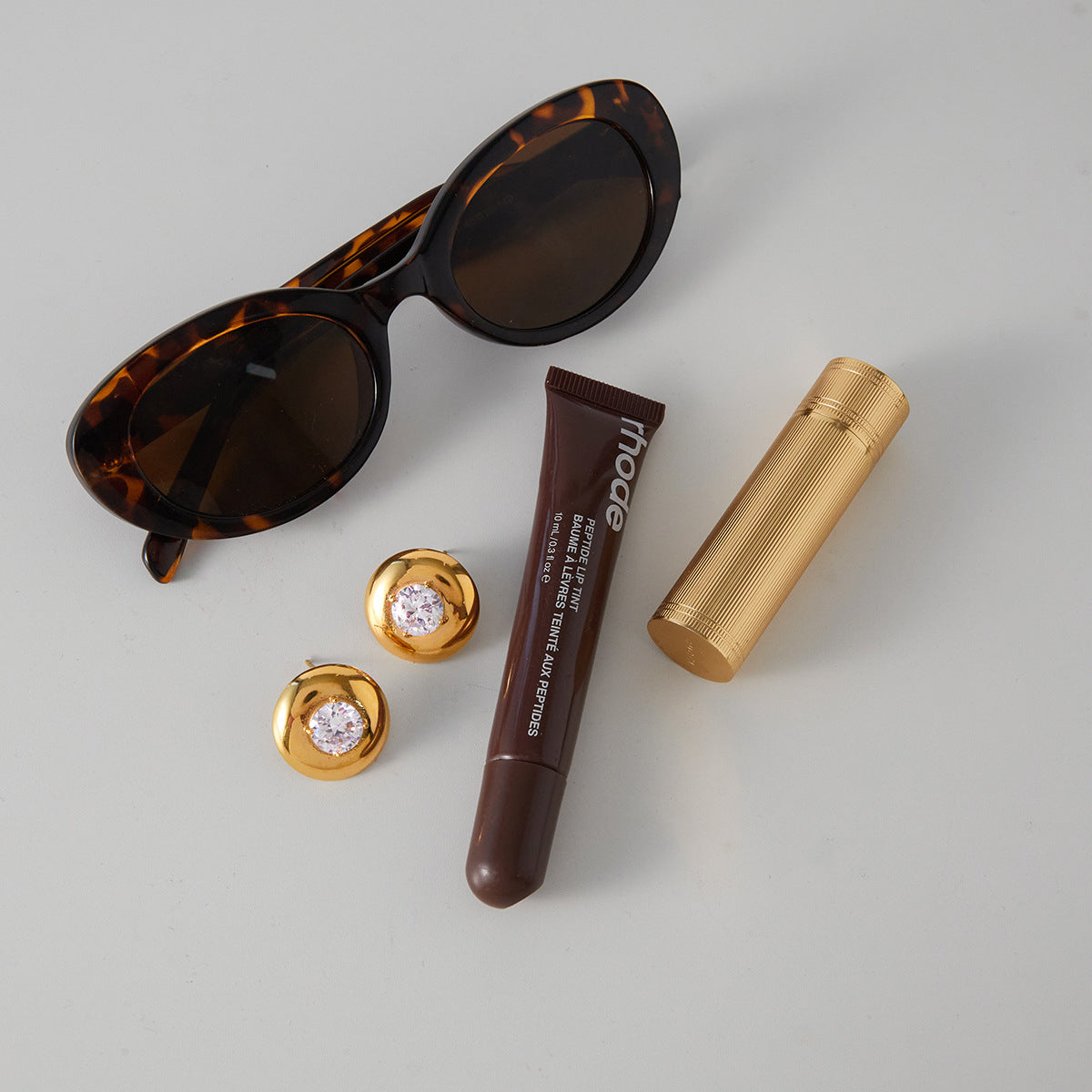 Round Zircon Stud Earrings