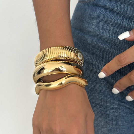 Bold Oversized Plain Bangle