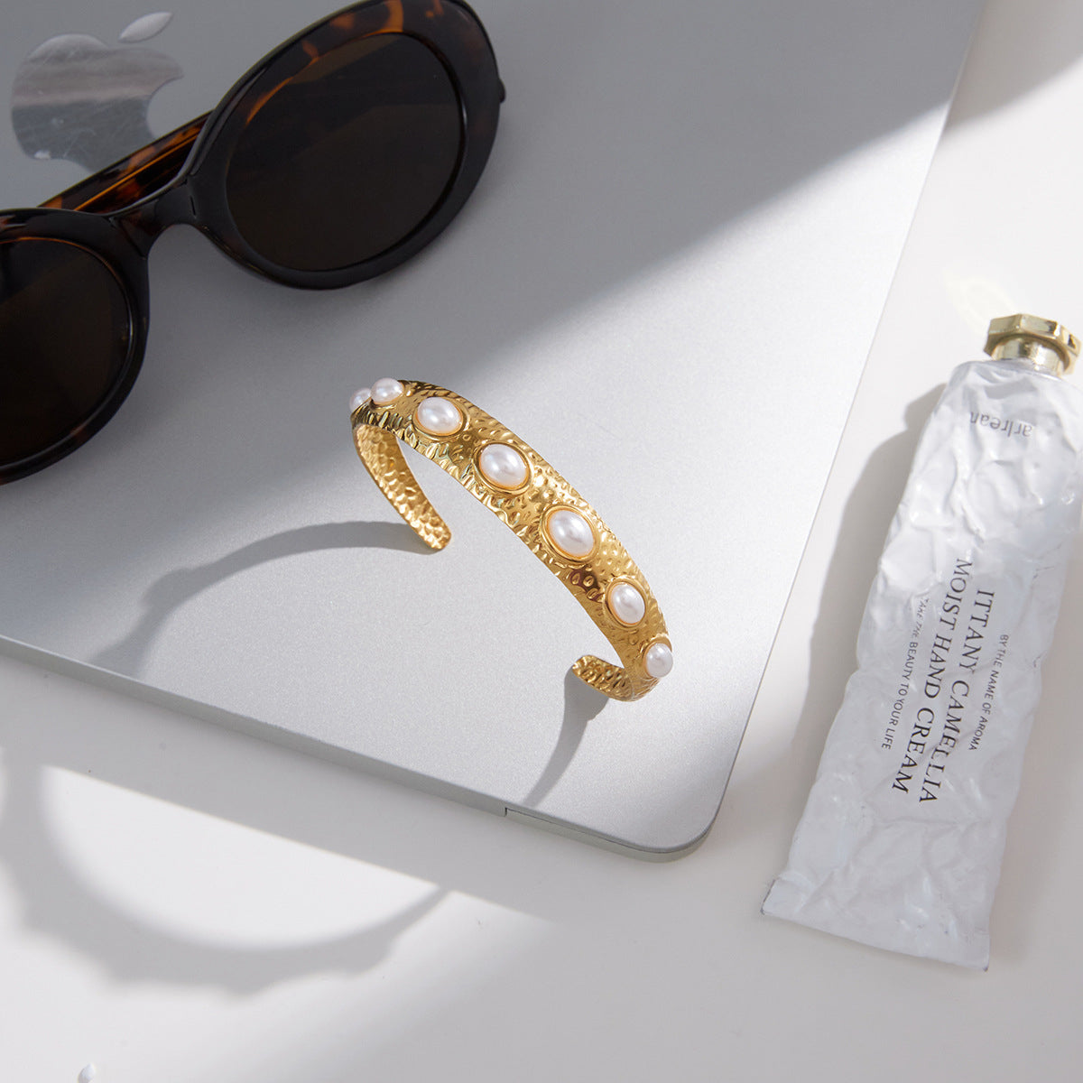 Resin Pearl Bangle