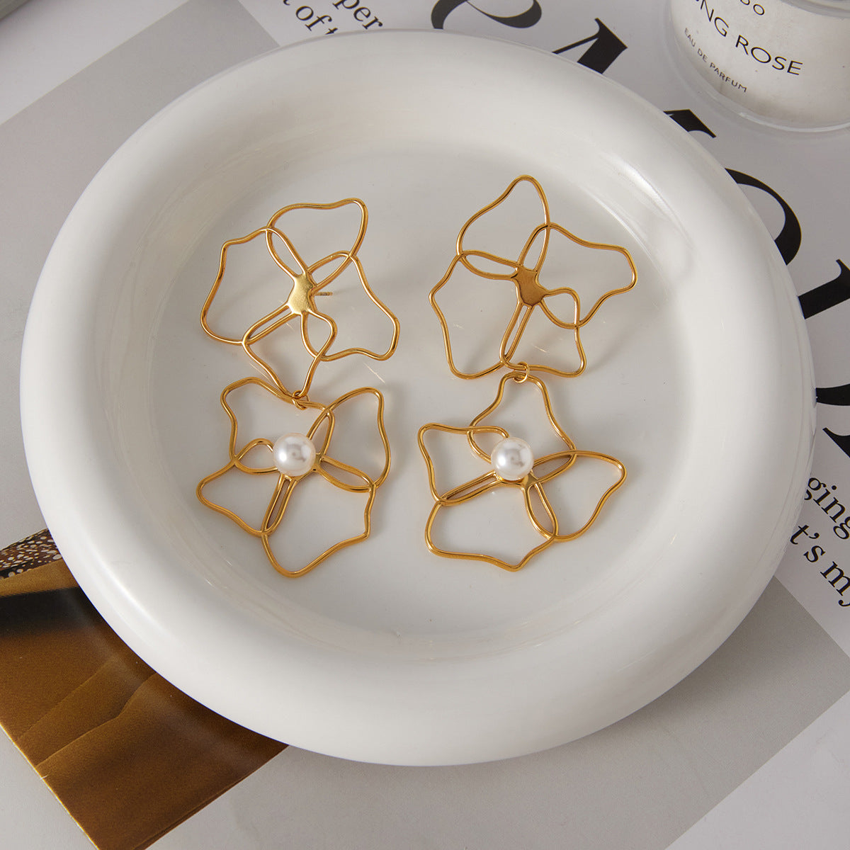 Line Cutout Flower Pendant Earrings