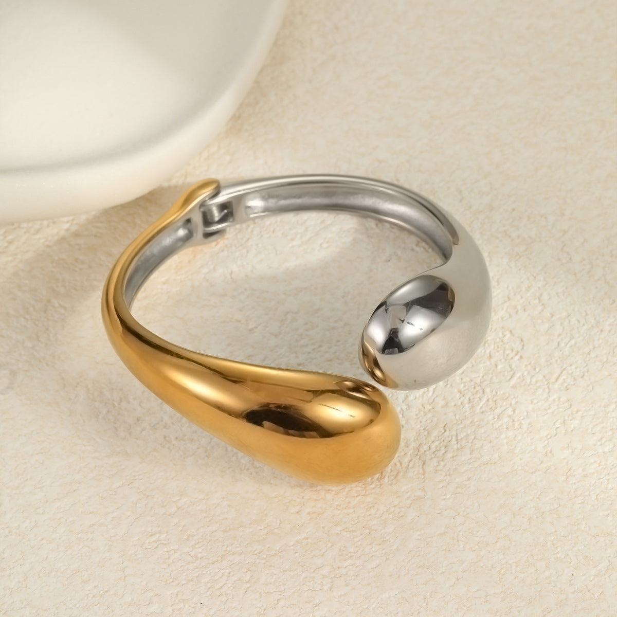 Bold Two-Tones Bangle