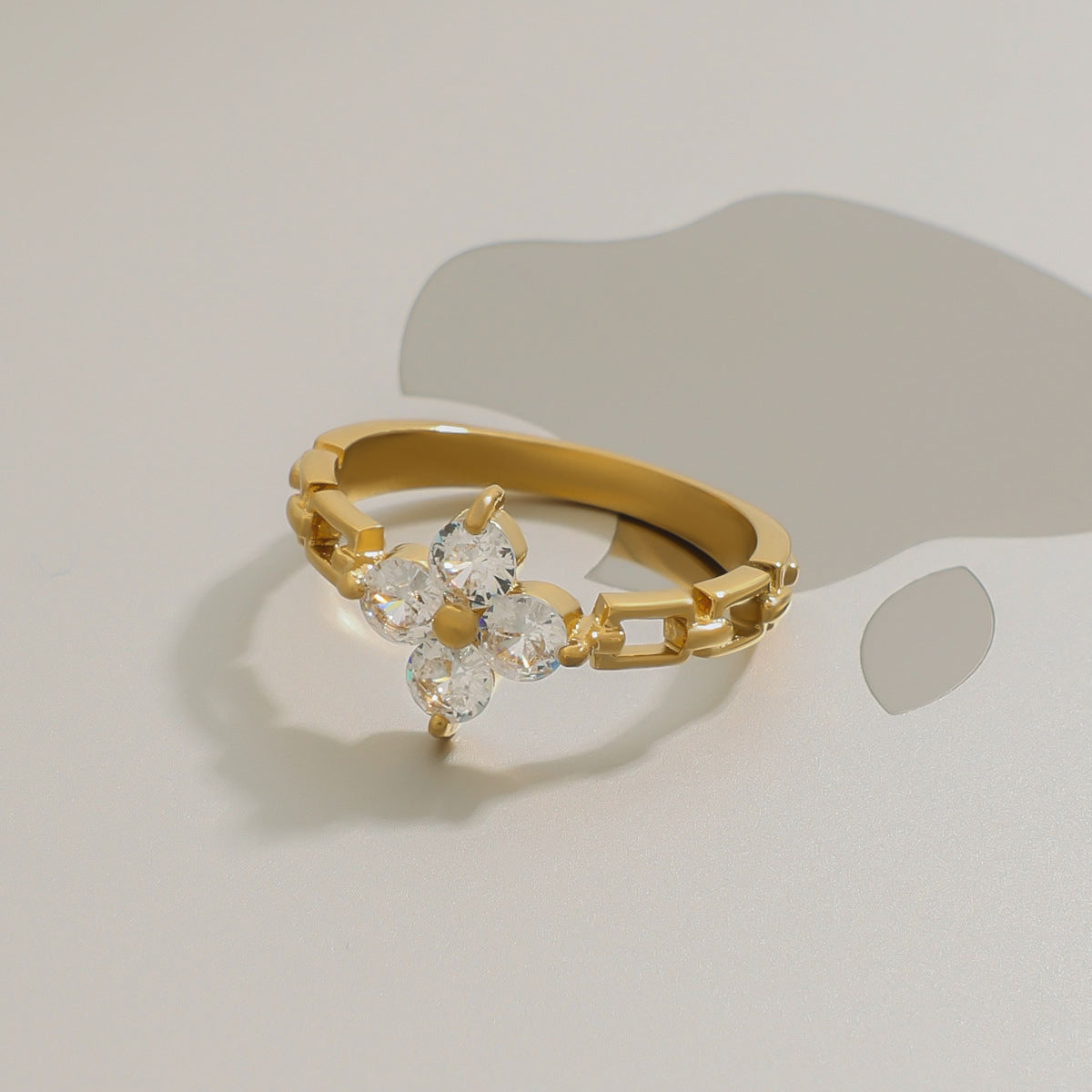 Waterproof Clover Ring