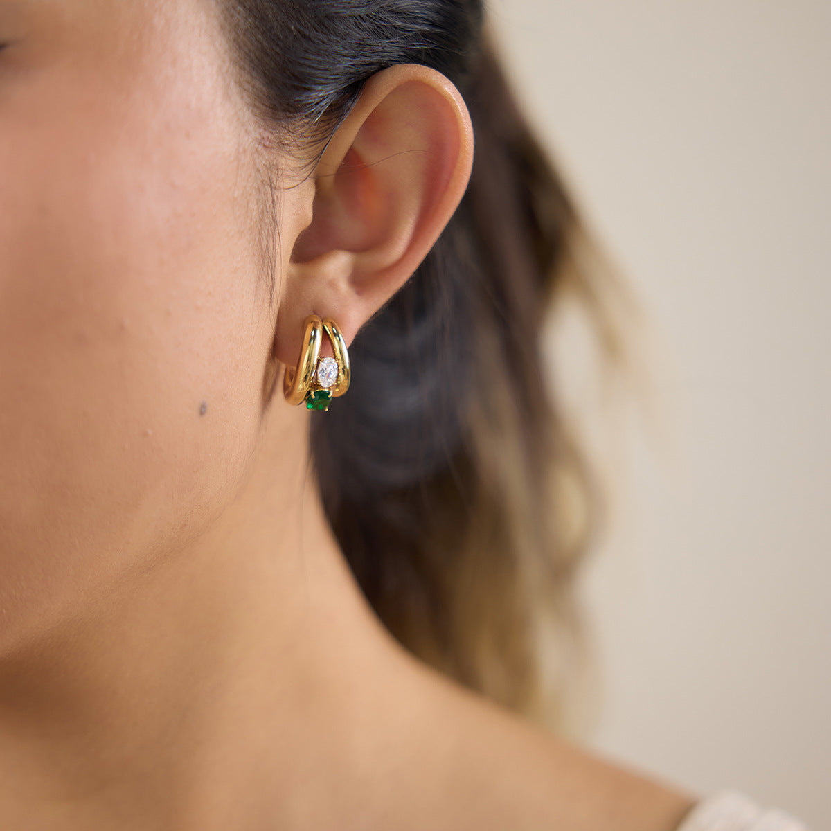 Minimalist Round Zirconia Earrings