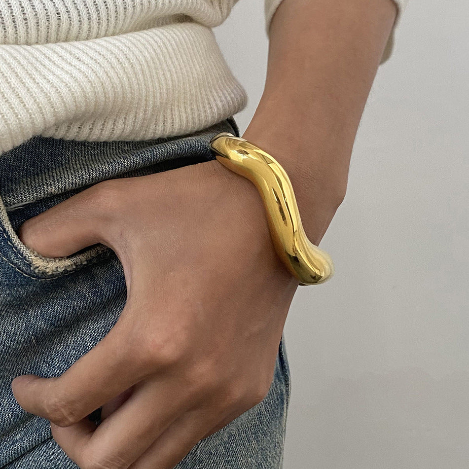 Stainless steel 18k gold-plated plain open-ended bracelet