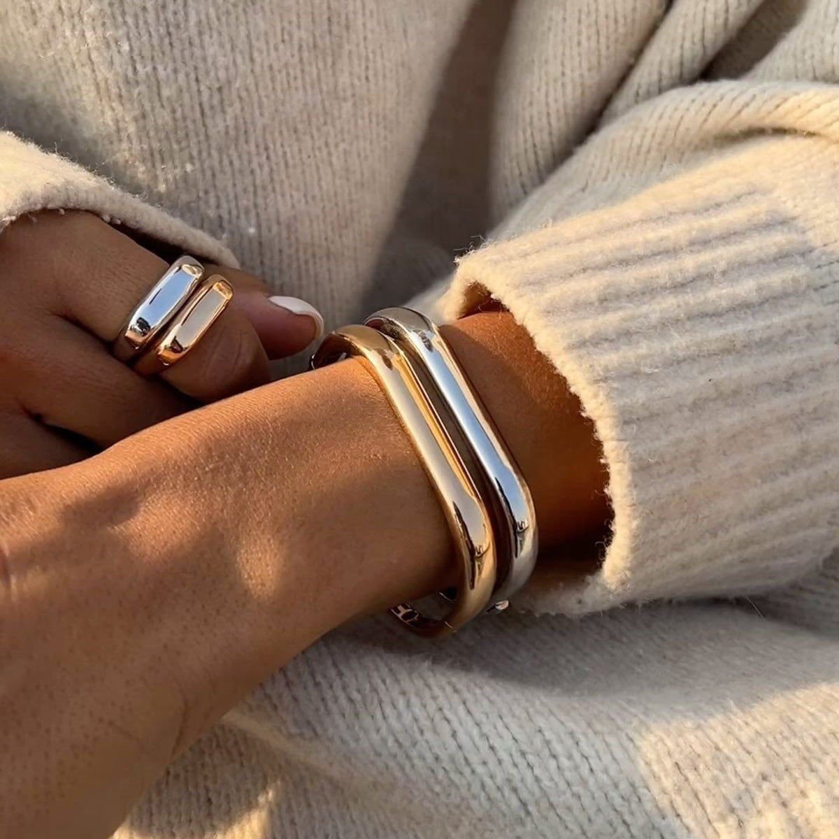 Stainless steel 18k gold-plated square-shaped bracelet