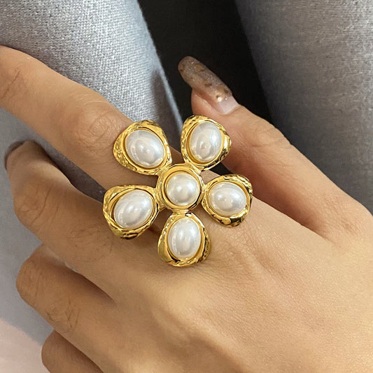 Stainless steel 18k gold-plated pearl flower ring
