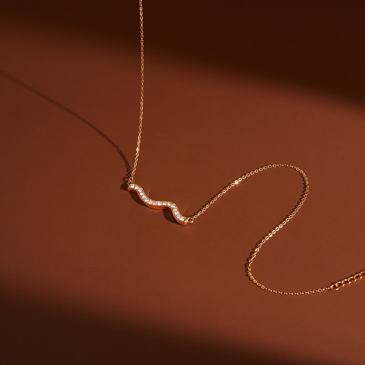 Minimalist Wavy Choker
