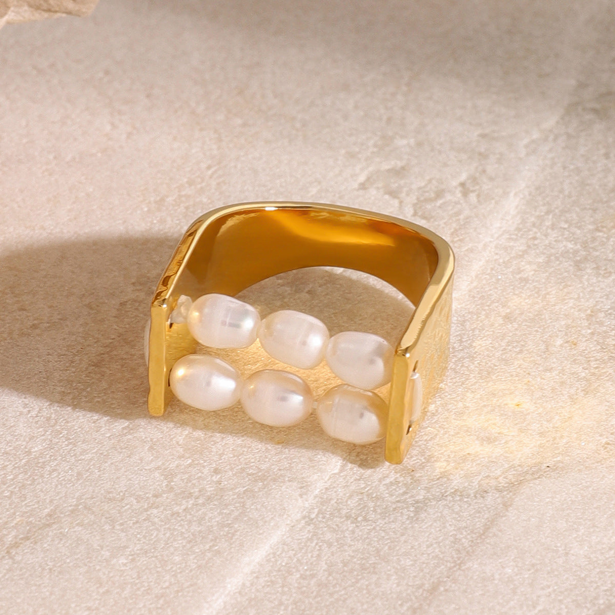 Stainless steel 18k gold-plated pearl ring
