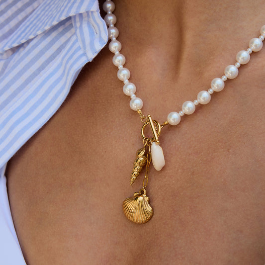 Pearl Pendant Necklace