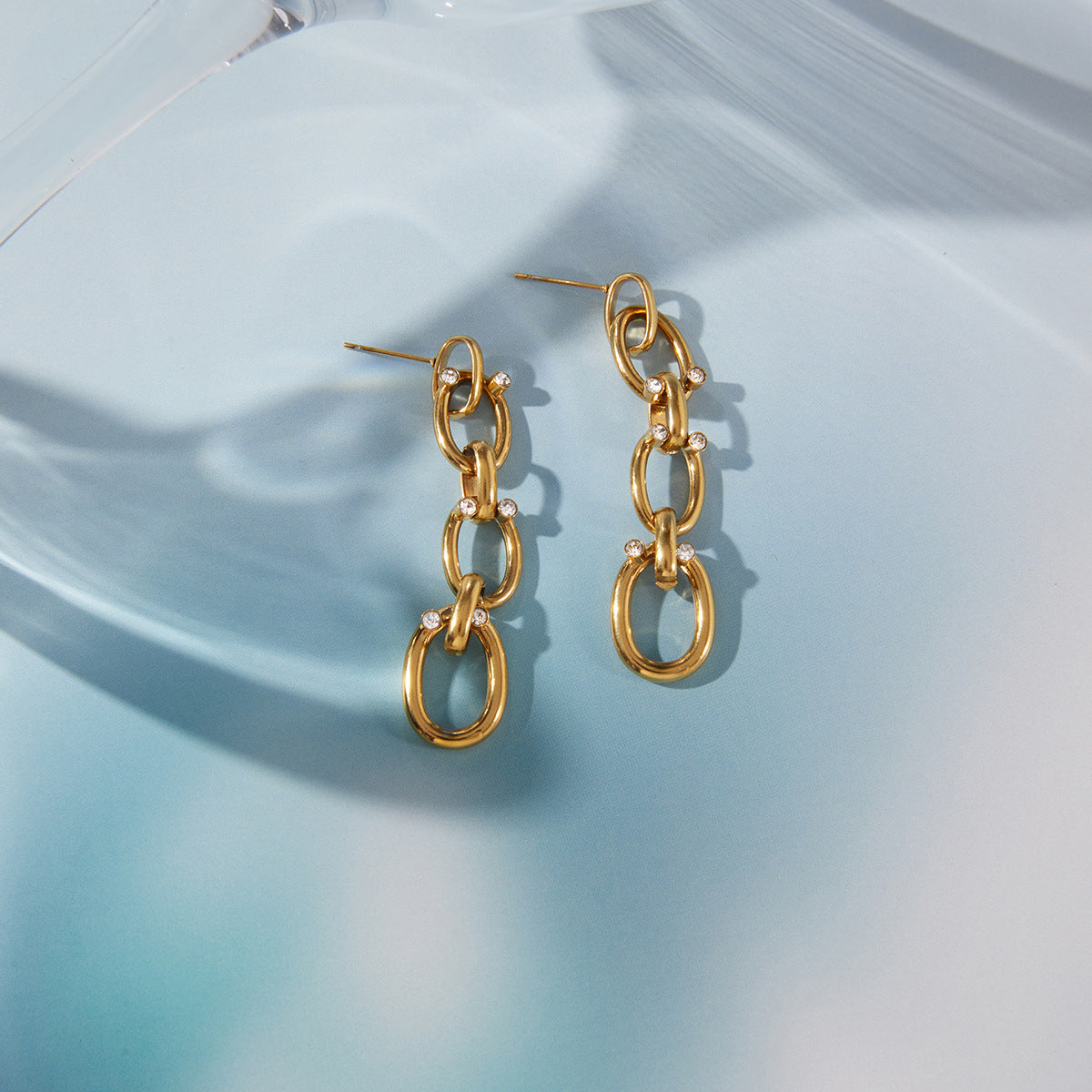 Minimalist Chain Dangles
