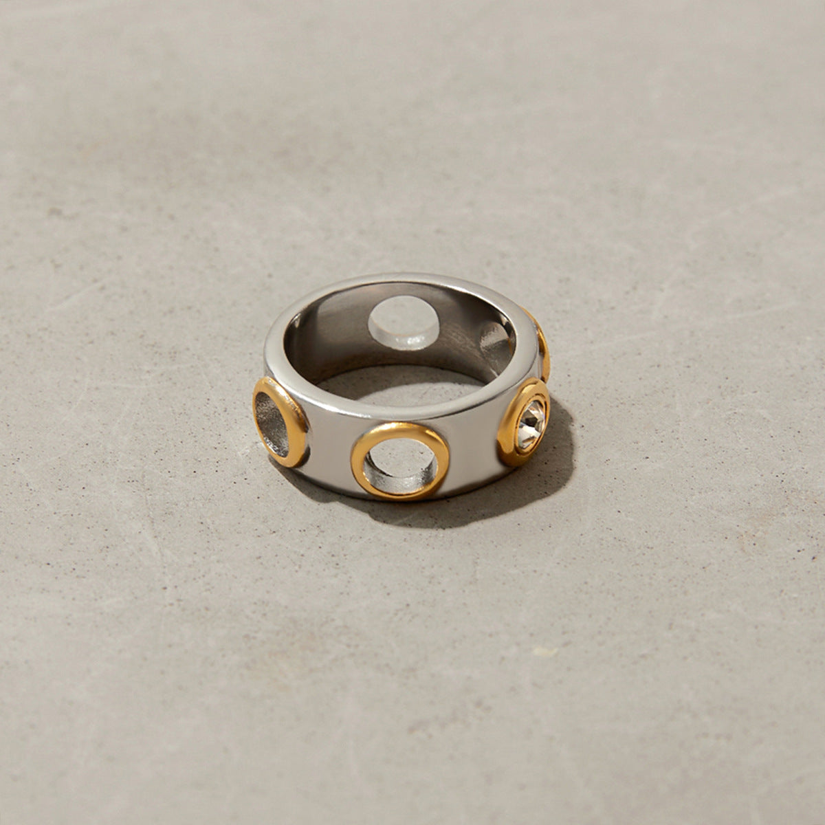 Stainless steel 18k gold-plated zircon ring