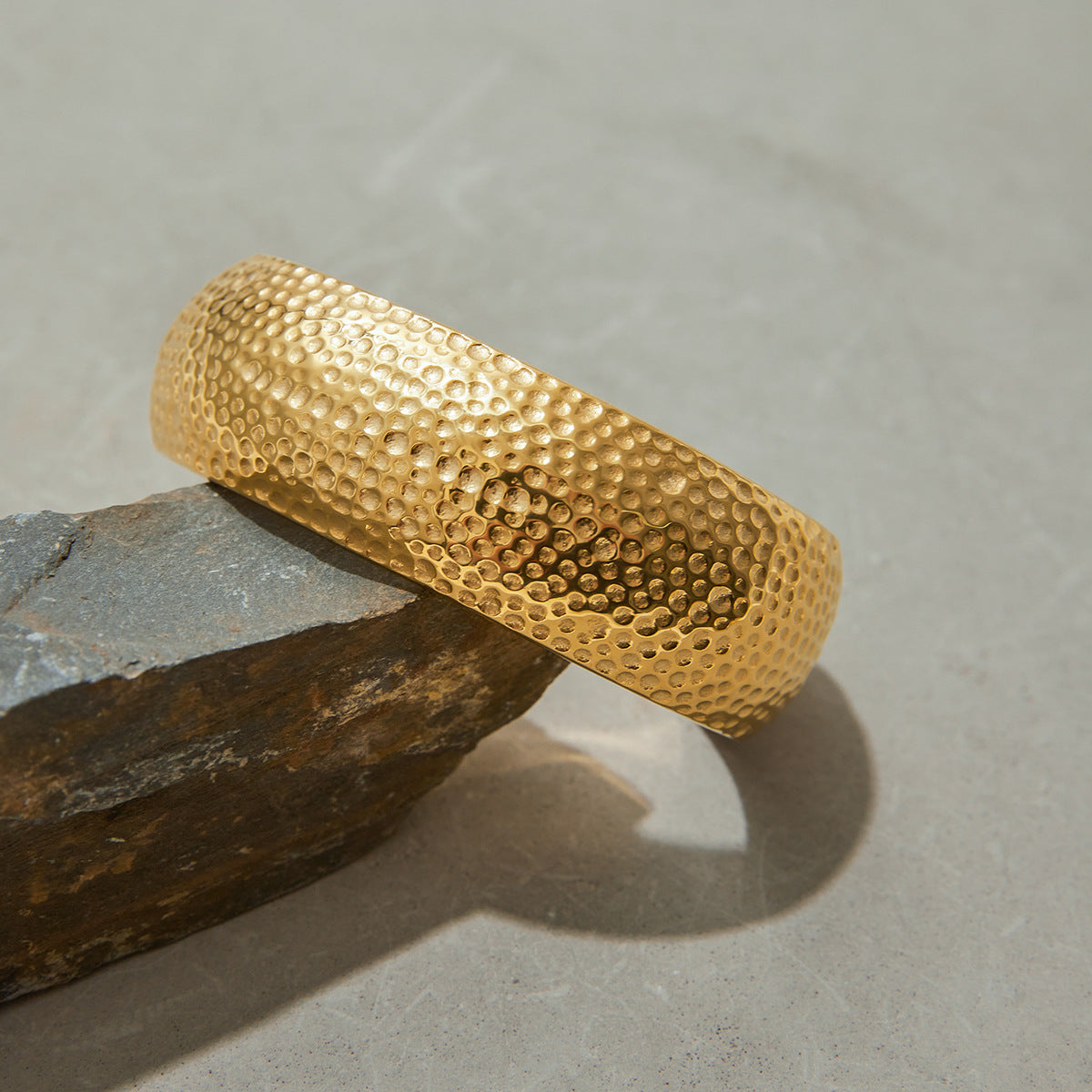 Stainless steel 18k gold-plated bangle