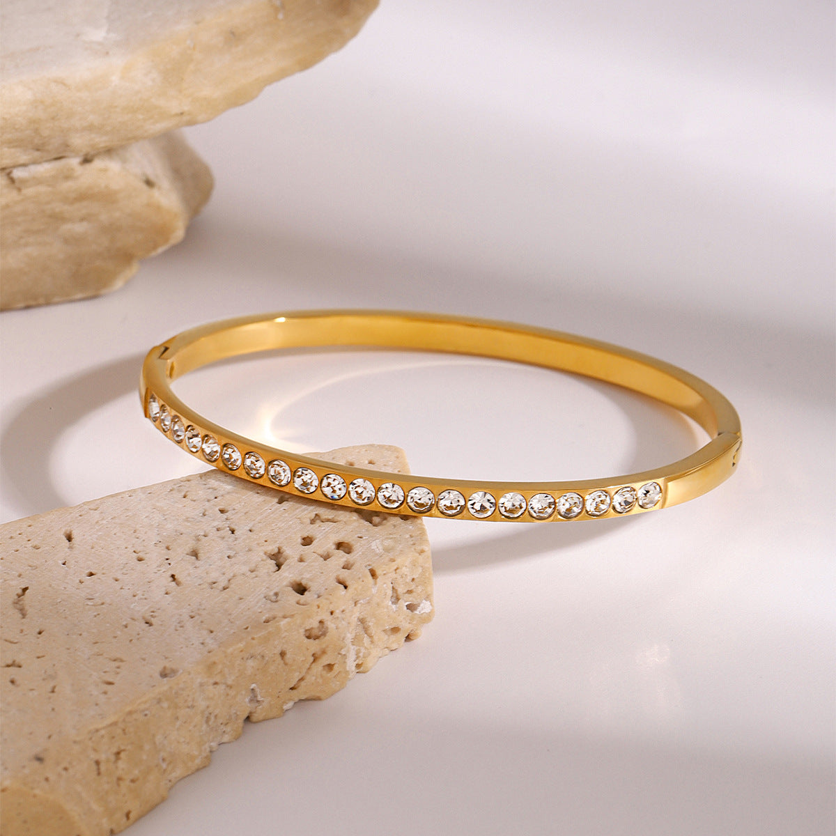 Stainless steel 18k gold-plated rhinestone-clasp bracelet