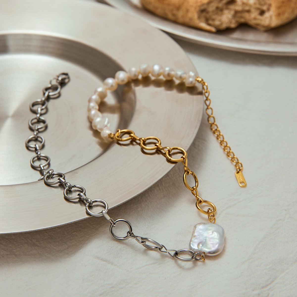 Natural freshwater pearl necklace