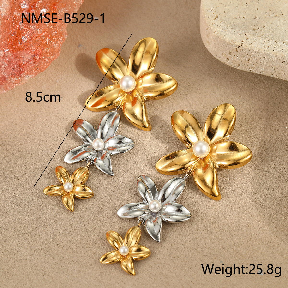 Two-tone floral pendant jewelry set